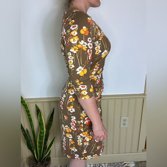 J. McLaughlin Dress Brown Red Orange Floral Slimming Ruched Catalina Womens Sz M - Picture 4 of 12